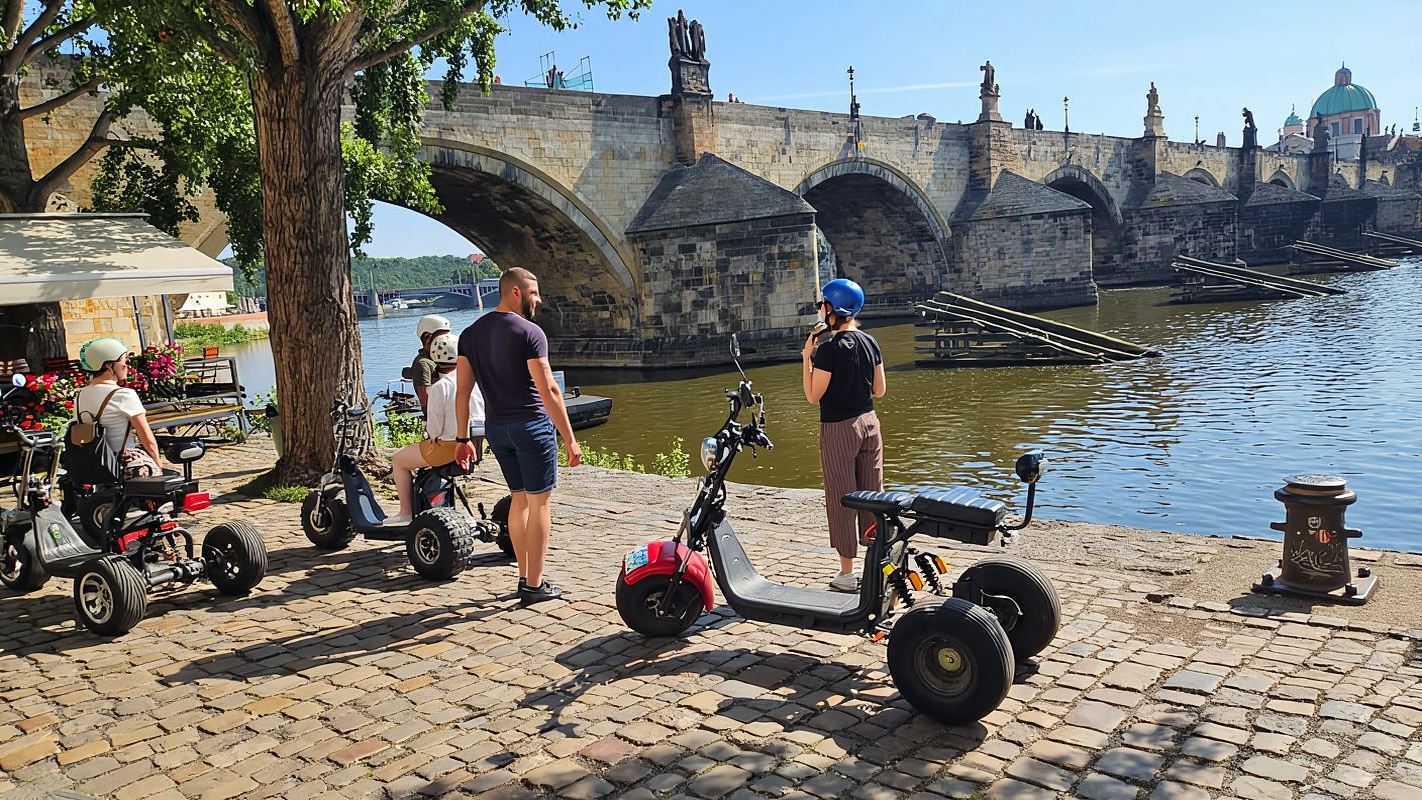 Prague: City Highlights Tour by Electric Trike