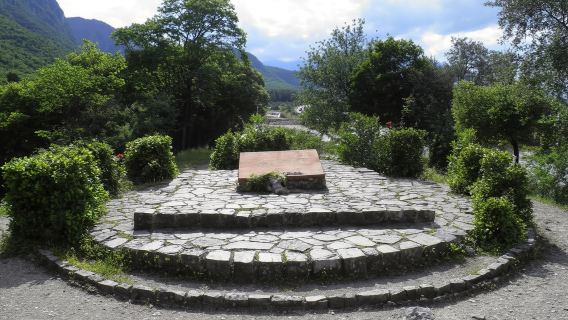 Delphi And Thermopylae Private Full-Day Tour From Athens