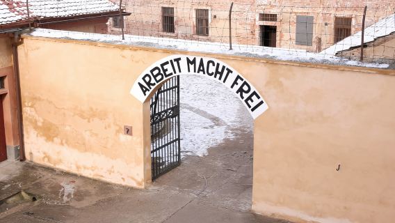 Memorial Terezin: Tiket Masuk Kombo dengan Tur Jalan Kaki Berpemandu