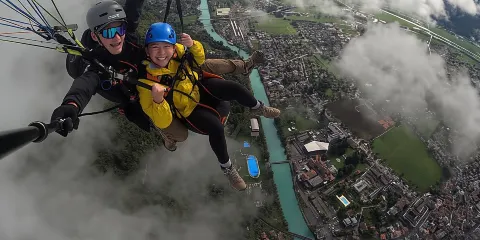 因特拉肯雙人滑翔傘飛行體驗