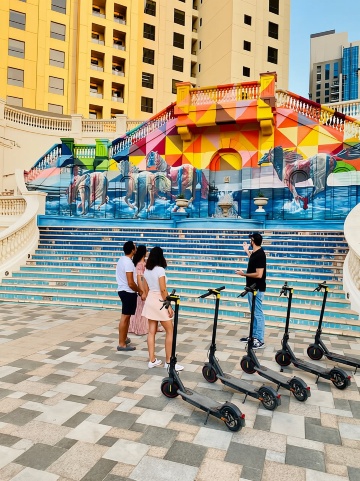 Dubai: Tour tham quan bến du thuyền, JBR và Bluewaters bằng xe điện có hướng dẫn