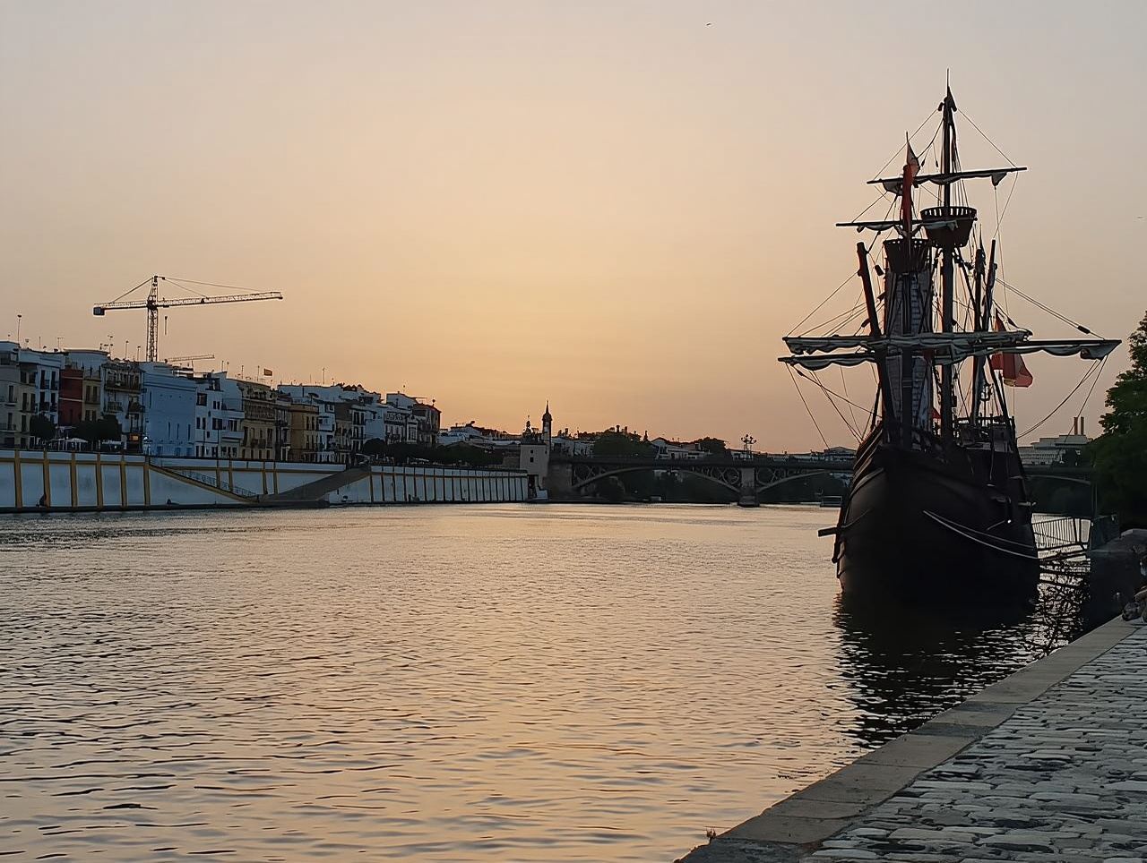 Private tour with a local guide: discover Seville's must-see sights