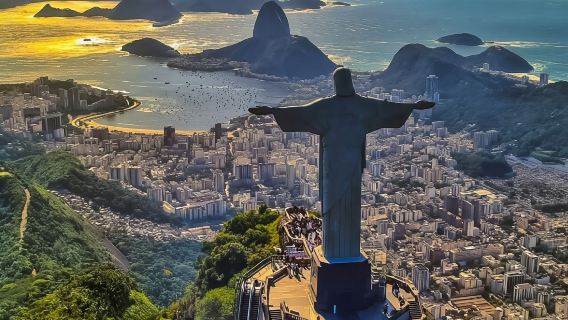 ประสบการณ์บินเฮลิคอปเตอร์ในริโอเดจาเนโร (ชมรูปปั้นพระคริสต์และแนวชายฝั่งจากมุมสูง)
