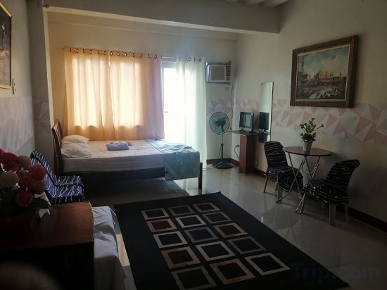 Kassel Residences Staycation near NAIA Room Type - Couple Studio with Balcony