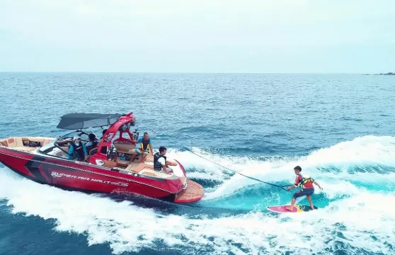 河北承德潘家口尾波衝浪體驗遊艇尾波衝浪課程教學培訓拼船包