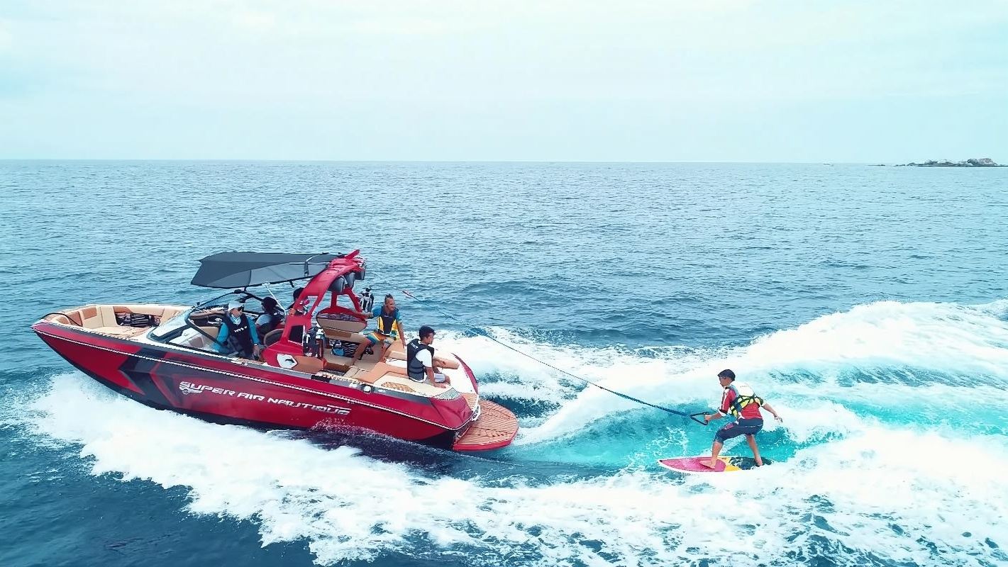 河北承德潘家口尾波衝浪體驗遊艇尾波衝浪課程教學培訓拼船包