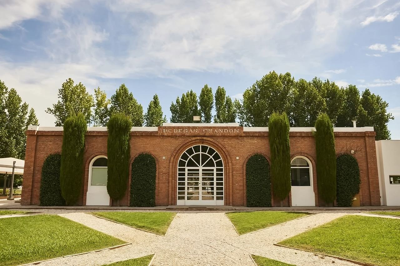 法國巴黎+埃佩爾奈+酩悅酒莊+蘭斯主教座堂【香檳酒莊之旅】