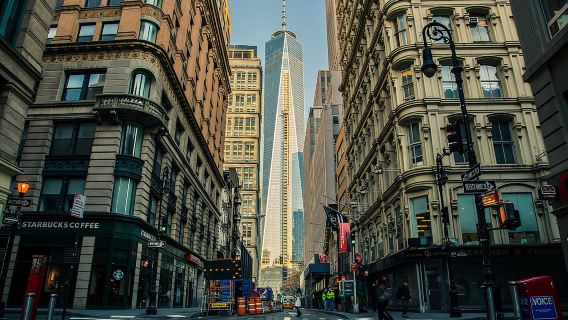 Manhattan Group Tour Including Wall Street and 911 Memorial
