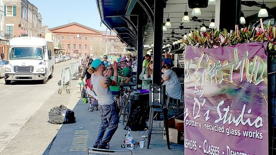 Pemandu Tempatan Kumpulan Kecil ke Lawatan Suku Perancis