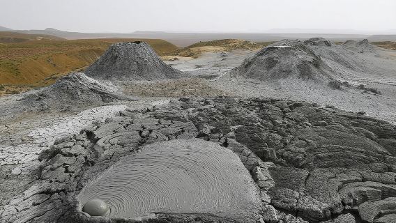 Gobustan-Mud Volcan-Fire Temple and Mountain Tour/Entrance inc