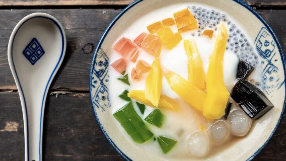 Tour de comida callejera vegana y recorrido en tren por Hanoi