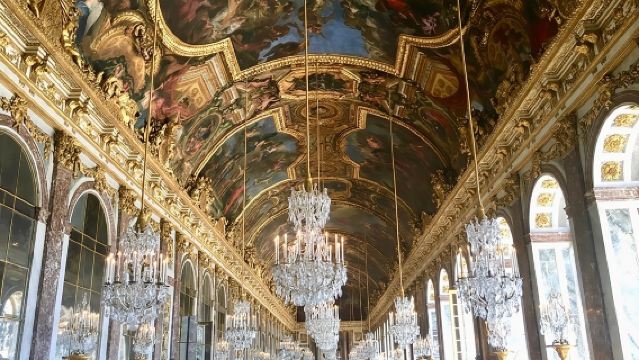 Частная экскурсия в Версальский дворец и поместье Марии-Антуанетты с обедом