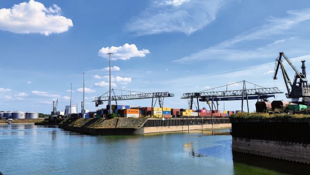 Köln: 3-stündige Hafenrundfahrt