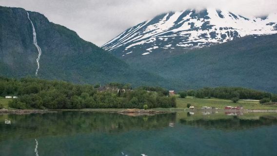 特羅姆瑟來回，挪威靈恩阿爾卑斯峽灣極光包車自由行
