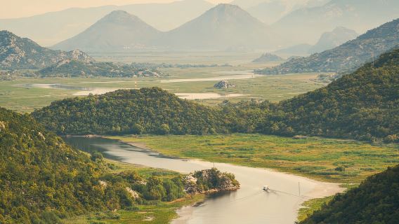 Virpazar: crucero guiado por el lago Skadar y el río Crnojevića