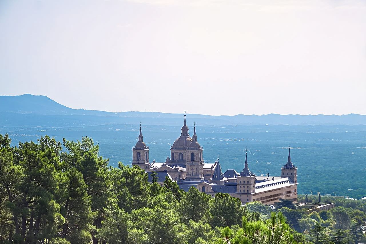 From Madrid: El Escorial and Valley's Basilica Half Day Tour
