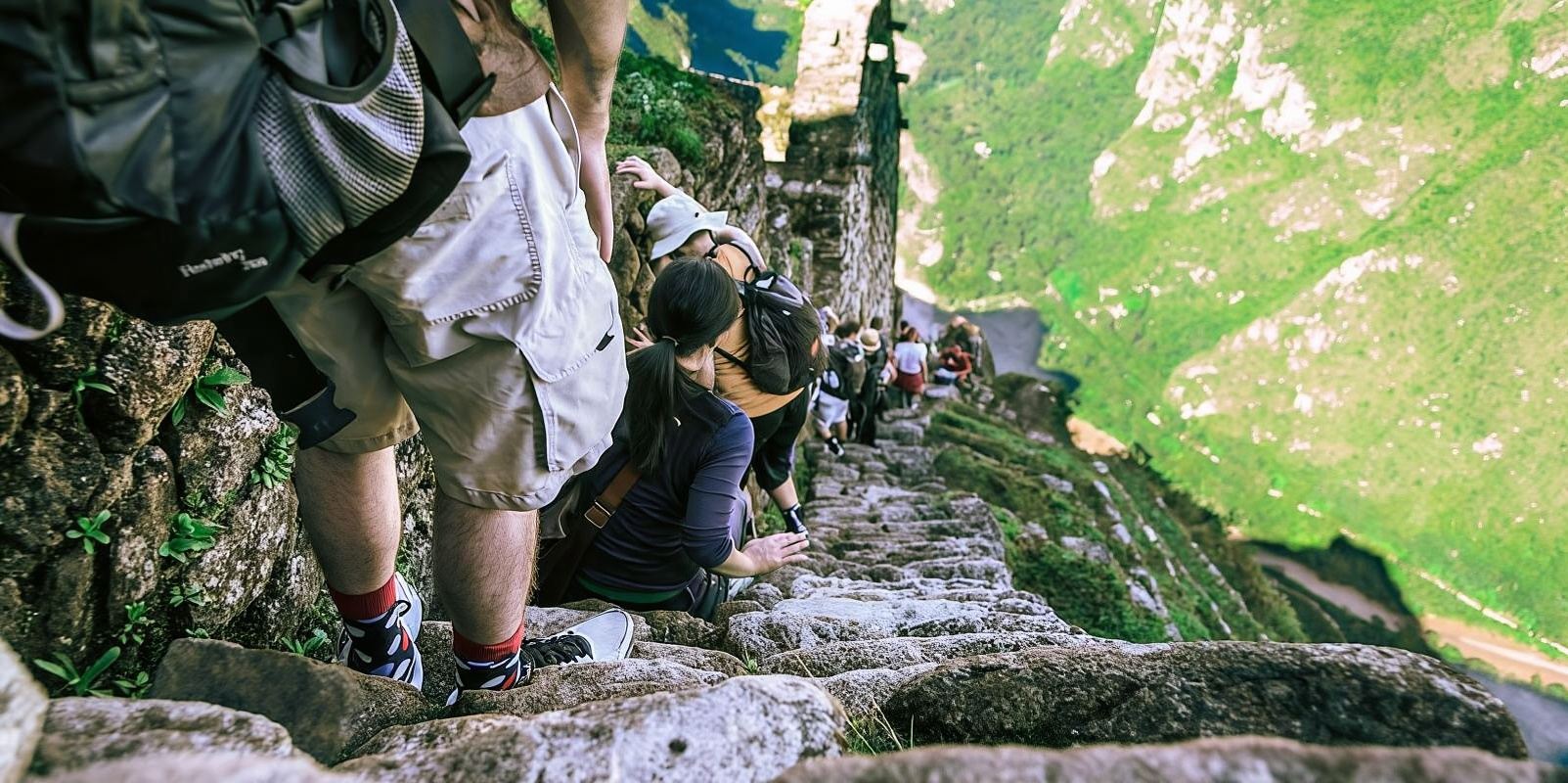 Cusco: Machu Picchu and Huayna Picchu Day Trip with Train