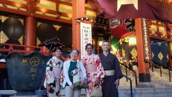 Tokyo: Asakusa Guided Tour with Tokyo Skytree Entry Tickets