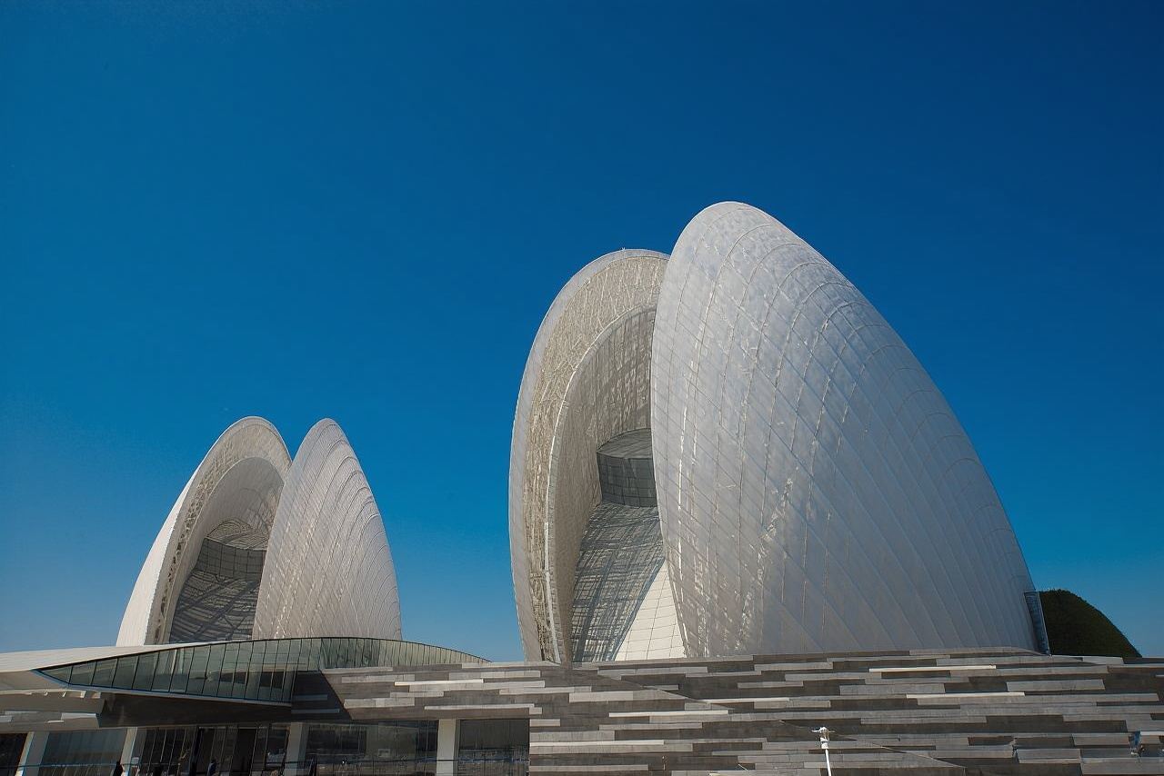 珠海大劇院+圓明新園一日包車遊【獨立成團上門接/景點任選】