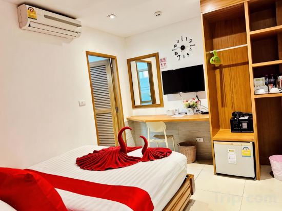 PJ Patong Resortel Room Type - Economy Double Room