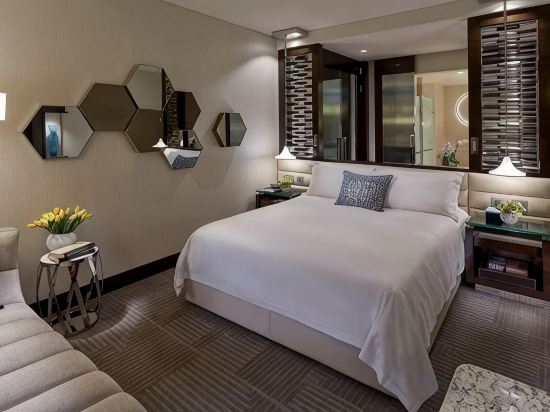 Crown Towers Perth Room Type - Deluxe King Room