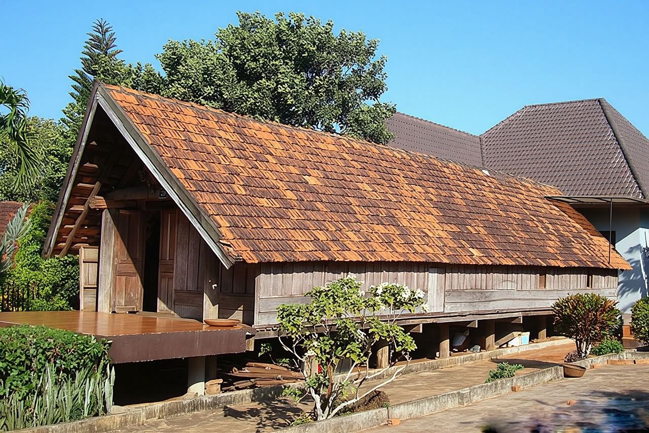 城市遊覽、德雷努爾瀑布和邦美蜀的班東村