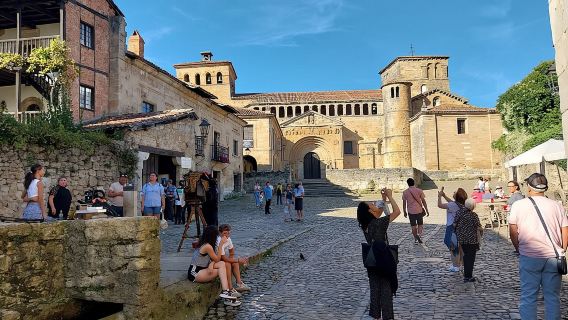 Santillana del Mar & Altamira Museum mit Tickets - kleine Gruppen