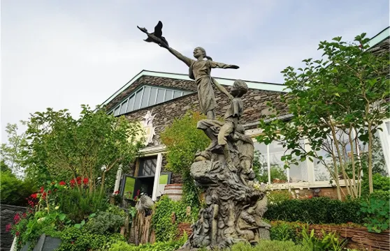 彼得兔世界+温德米爾+溫德米爾汽船博物館+曼徹斯特教堂一日遊