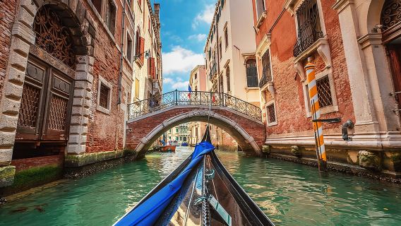 Venice Walking Tour and Gondola Ride