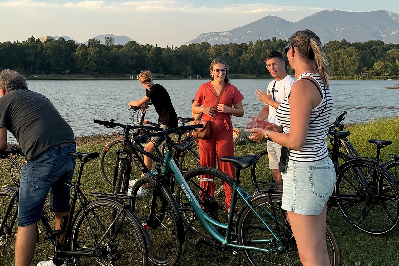 Bike or E-Bike Tour Tirana: Highlights & Grand Park Guided Cycle