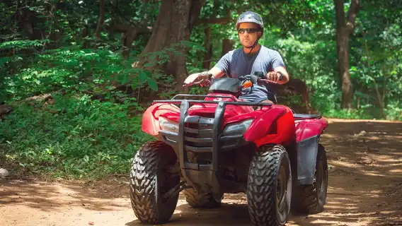 泰國芭達雅safari沙發里大象村騎象/飛躍/騎馬/射擊