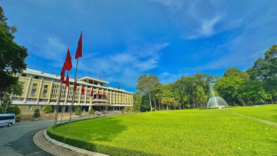 Lawatan setengah hari ke tempat tarikan popular Saigon | Termasuk bangunan ikonik Ho Chi Minh | Kad E-SIM percuma