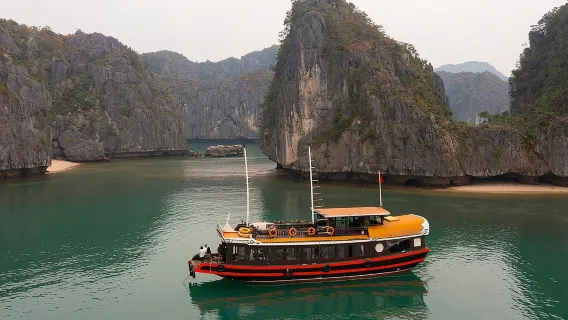 Cheap Hanoi Tour from Ha Long starting at 37 USD