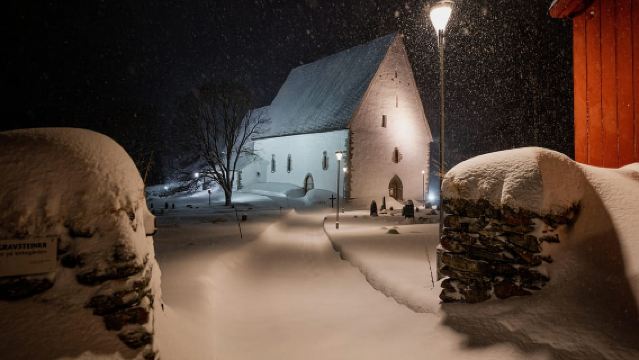 Harstad: Führung durch die Trondenes-Kirche