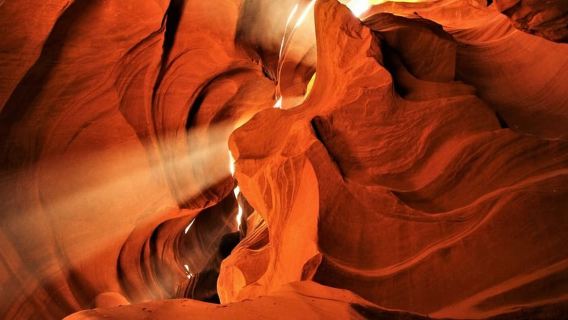 หน้า: การเข้าชม Upper Antelope Canyon Prime Time และคู่มือ Navajo