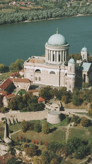 Esztergom + Visegrad + Szentendre day tour in Hungary