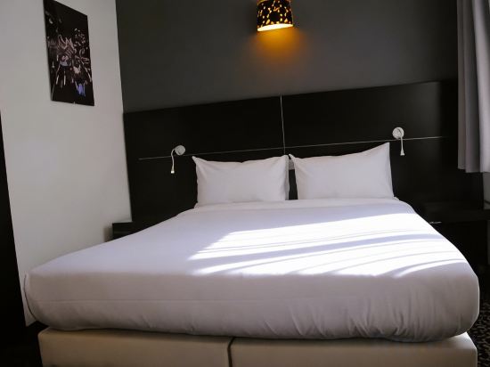 Ramada by Wyndham Brussels Woluwe Room Type - Superior Double Room (kitchenette)