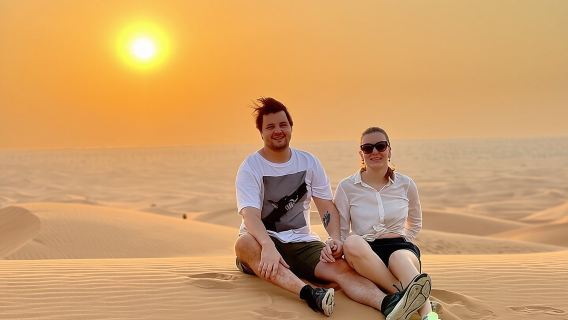 Safari privado nocturno: barbacoa premium + 5 espectáculos + camello y halcón