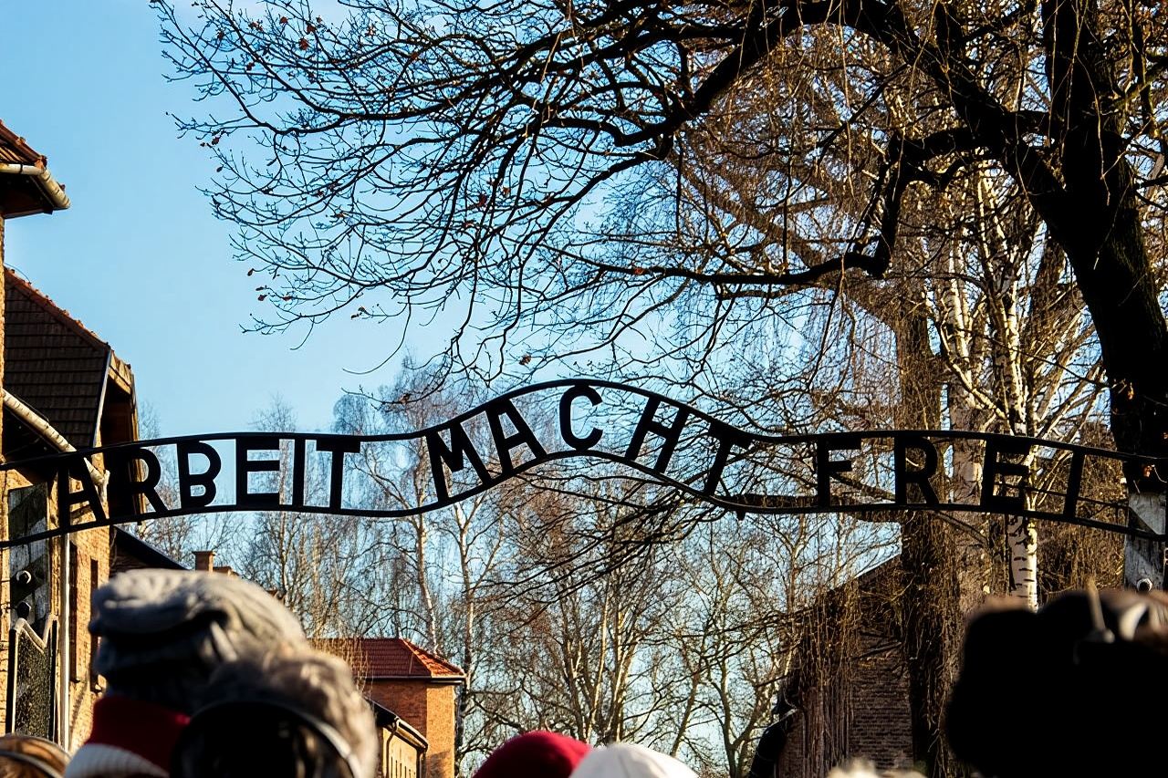 1 Day Auschwitz Birkenau Museum Guided Tour with Hotel Pick up