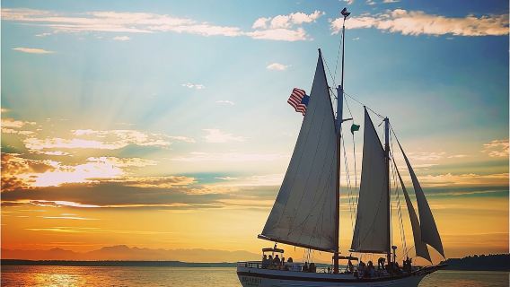 Evening Colors Sunset Sail Tour in Seattle