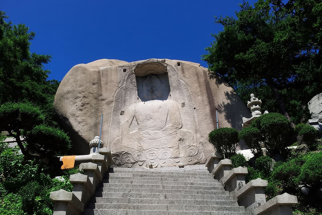 Escursione privata a Bukhansan e alla spa in stile coreano (pranzo incluso)