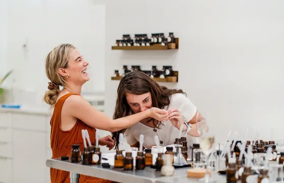 在南卡羅來納州查爾斯頓訂製專屬香水或古龍水：自由搭配