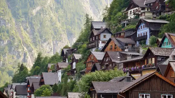 Private one-day tour of Hallstatt, St. Gilgen, and St. Wolfgang from Salzburg, Austria