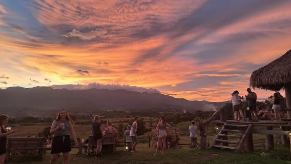 Пай: тур на закате с Юнь Лаем, каньон Пай, две хижины