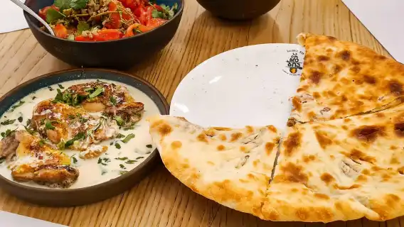 ลิ้มรสทบิลิซี - เดินชิมอาหารและเครื่องดื่มแสนอร่อยในทบิลิซี