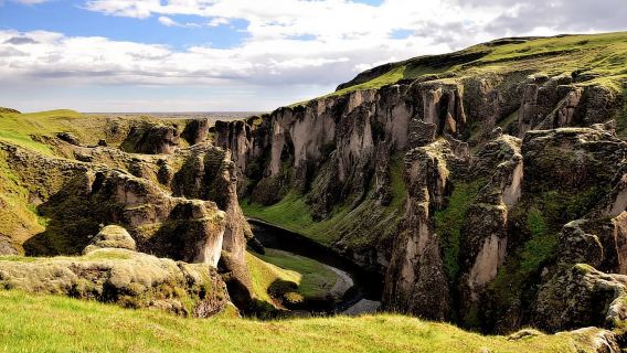 Da Reykjavik: tour della laguna glaciale e del canyon Fjaðrárgjúfur
