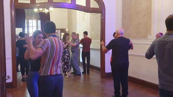 부에노스 아이레스: 친구와 간식이 함께하는 그룹 탱고 수업