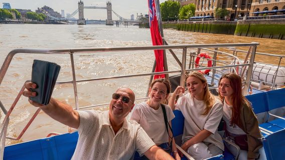Londres: Visita guiada a la Torre de Londres con paseo en barco