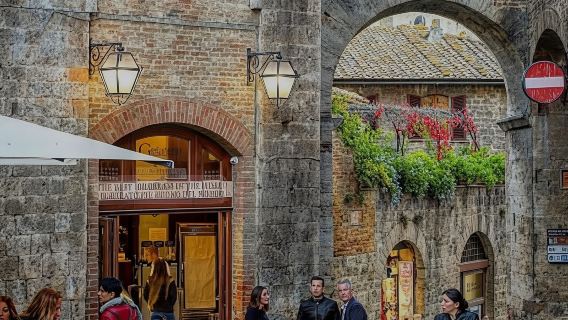 SAN GIMIGNANO : Expérience Gourmande et Vin