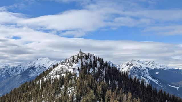 加拿大卡爾加里-驚喜角-路易絲湖-行程可調【中文包車自由行】